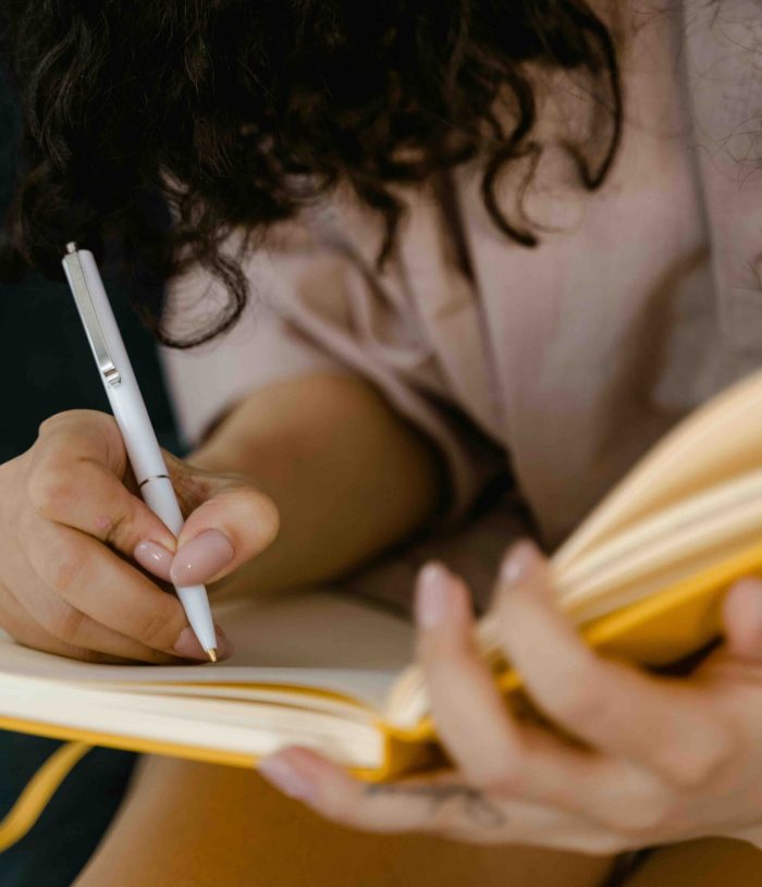 jess bracey art client writing a to do list